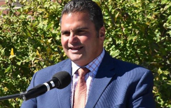 Everett City Council Votes No Confidence in Mayor DeMaria Over Alleged $180K Overpayment Scandal