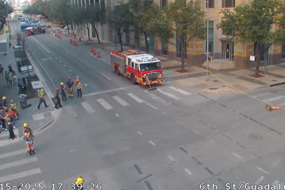 Falling Glass Panels Prompt Emergency Response and Street Closures in Downtown Austin