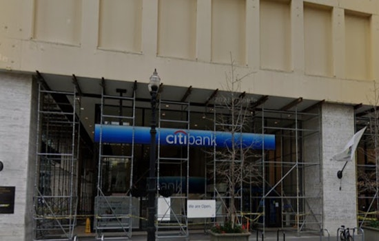 FBI Seeks Public's Help to Track Down Suspect in Loop Citibank Robbery