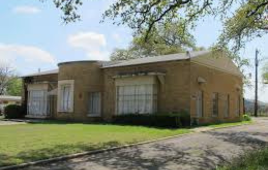 Fort Worth Honors Black Women's Fraternal Organization and Commercial Legacy with Landmark Designations
