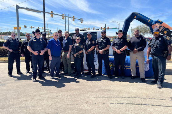 Fort Worth Police Officers Provide Free Gas to Nearly 70 Vehicles in Community-Building Effort