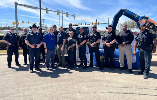 Fort Worth Police Officers Provide Free Gas to Nearly 70 Vehicles in Community-Building Effort