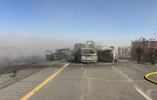 Four Dead, Several Injured in Fiery Multi-Vehicle Collision on I-10 Near Tonopah, Arizona