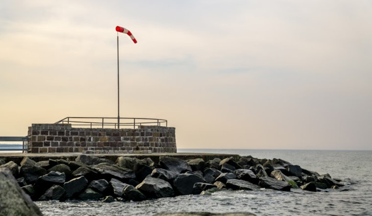Gale Warning Issued for New York Harbor as Winds Surge, New Yorkers Advised to Proceed with Caution