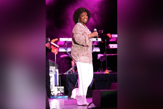 Gladys Knight's Jacksonville Show Postponed Due to Illness as Florida Theatre Works on Rescheduling
