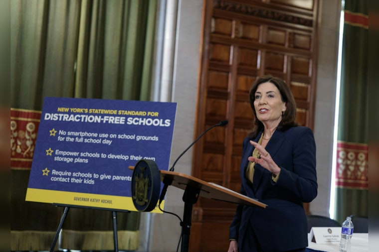 Gov. Hochul & Common Sense Media Champion Smartphone Ban in NY Classrooms to Protect Kids' Focus