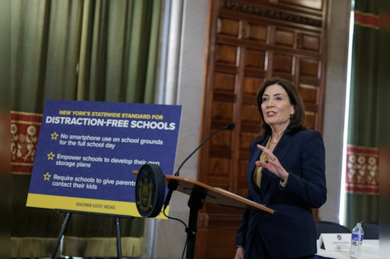 Gov. Hochul & Common Sense Media Champion Smartphone Ban in NY Classrooms to Protect Kids' Focus