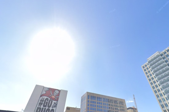 Gradual Weather Shifts Ahead for Tampa, Clouds Increase, Mild Breezes, and Possible Showers in Weekly Forecast
