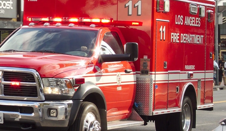 High-Speed Hit-and-Run in North Hills Leaves 10 Vehicles Damaged, Suspects on the Run