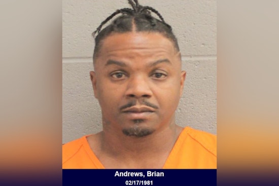 Houston Area Driver with Felony Robbery and Child Support Warrants Arrested During Traffic Stop