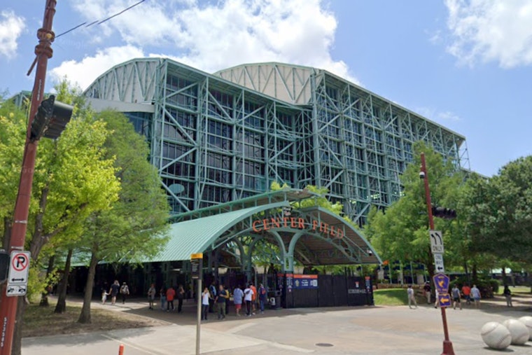 Houston Astros Fans Tackled by Sky-High Parking Fees at Daikin Park, Some Rates Exceed Ticket Prices