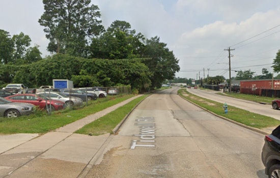 Houston Authorities Investigating Fatal Single-Vehicle Crash on Tidwell Road