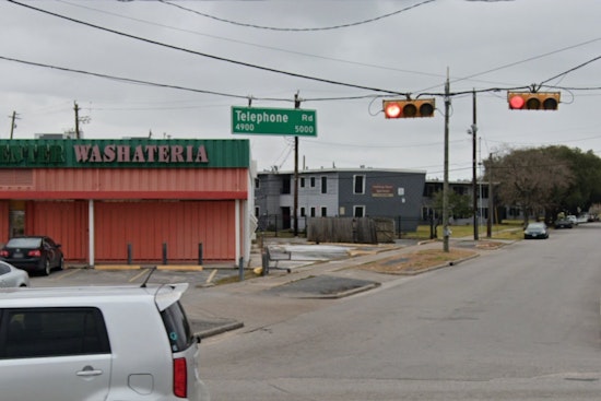 Houston Doorman Killed in Shooting Outside Latina's Bar, Police Seek Suspect