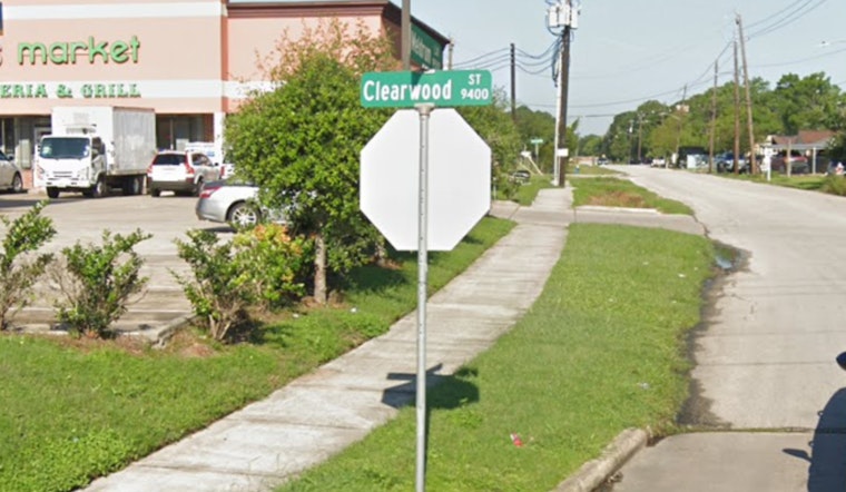 Houston Police Hunt for Suspect After Man Found Shot Dead in Car Near Hobby Airport