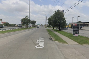 Houston Police Investigate Fatal Stabbing on Gulf Freeway, Victim Identified as 23-Year-Old Otto Pop Coc