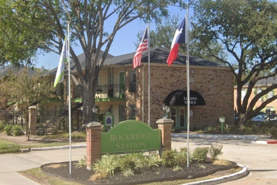 Houston Standoff Ends Peacefully, Suspect in Custody After Firing at Police at Rockridge Station Apartments