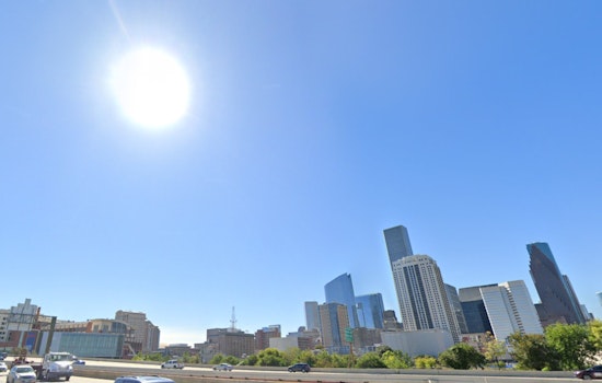 Houston Weather Rollercoaster: Sunny Highs to Storm Alerts, Air Quality Concerns for Sensitive Groups