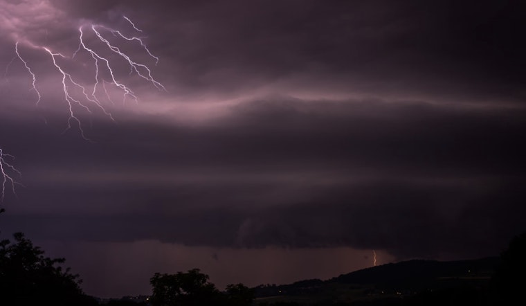 Indianapolis Braces for Mixed Weather with Sunny Spells, Showers, and Thunderstorms in the Week Ahead