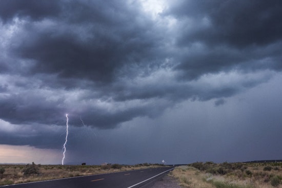 Indianapolis Residents Brace for Strong Winds and Thunderstorms, NWS Issues Weather Advisory