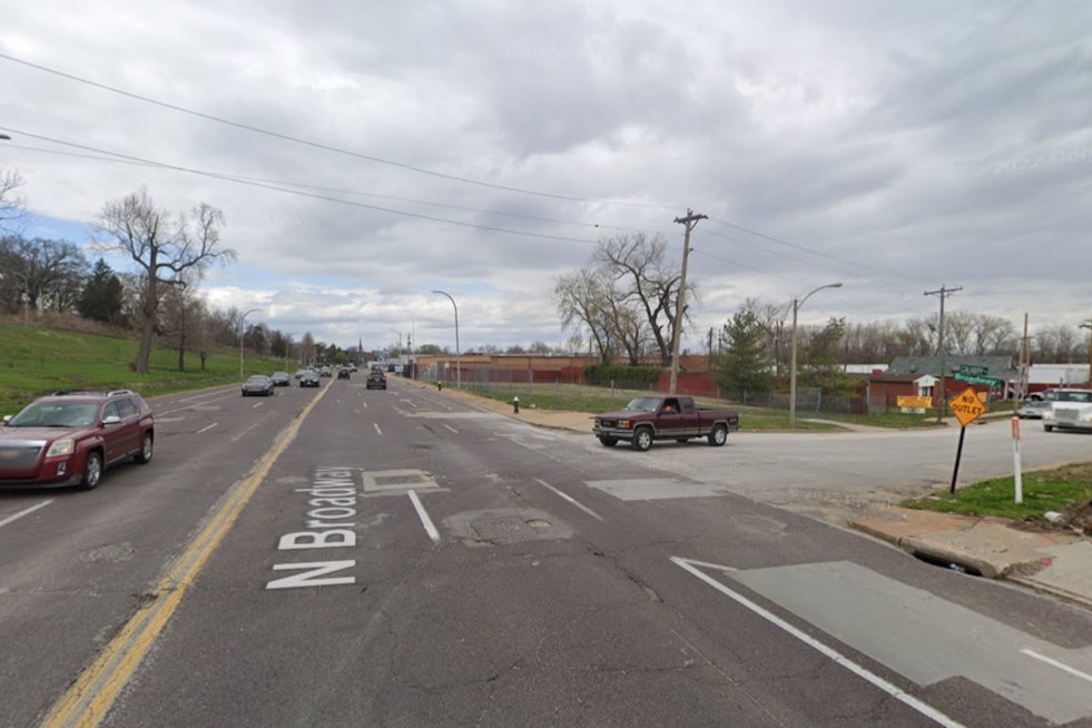 Interstate Chase from Illinois to St. Louis Ends in Collision and Shots Fired with Suspect at Large