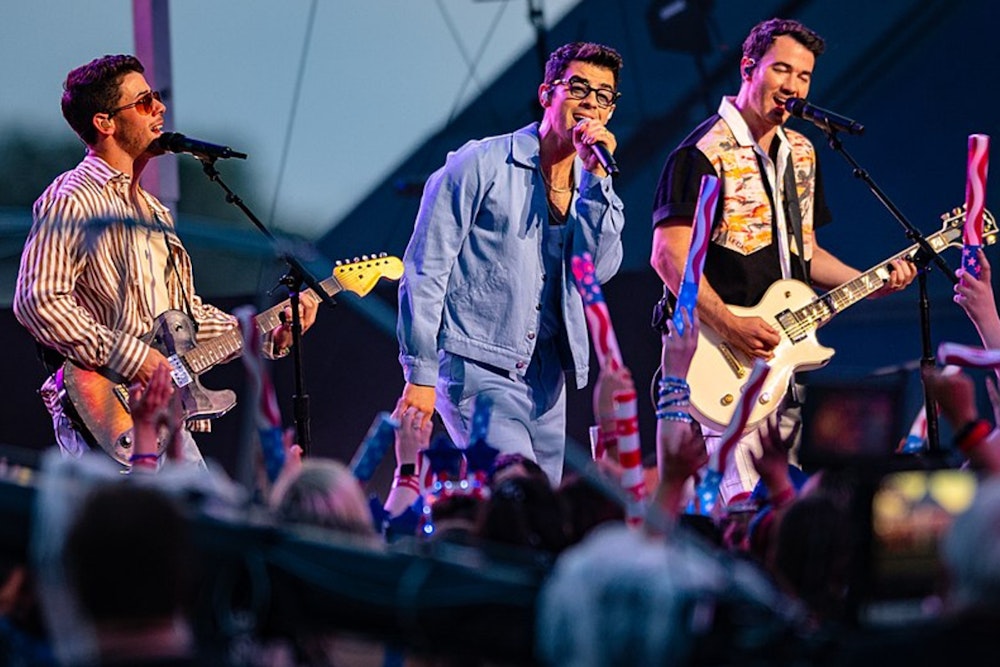 Jonas Brothers to Celebrate 20 Years with “Living the Dream” Tour Stop at Boston's Fenway Park