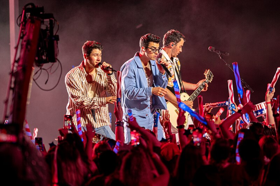 Jonas Brothers to Rock Knoxville with "Jonas20: Living the Dream" Tour at Thompson-Boling Arena
