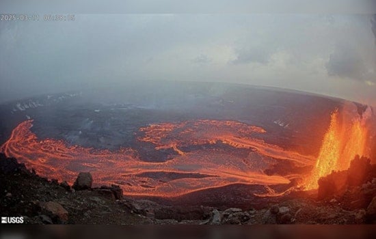 Kīlauea Volcano Spouts 600-Foot Lava Fountains in 13th Eruption Since 2024