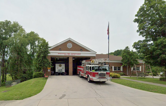 Knoxville Firefighters and Forestry Teams Contain 10-Acre Brush Fire on Sharp's Ridge