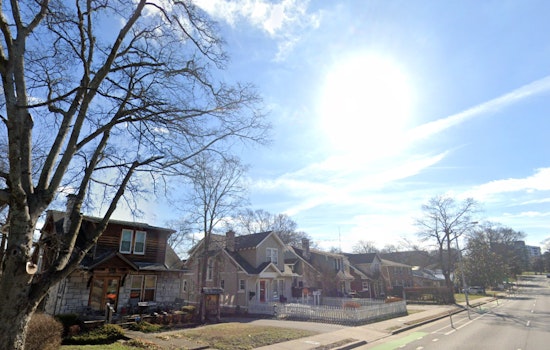 Knoxville Forecast: Sunny Spells and Showers with Gusty Winds Ahead, Says NWS