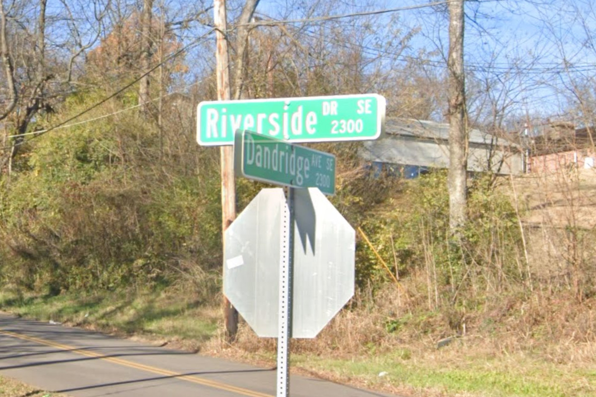 Knoxville Man Found Dead with Gunshot Wound in Disabled Car, Police