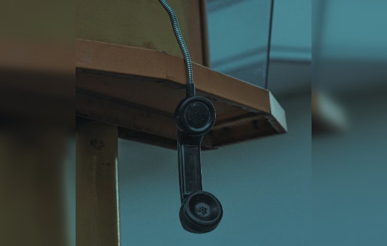 LA Podcaster Evan Lovett Highlights Extended 911 Wait Time Following Home Burglary