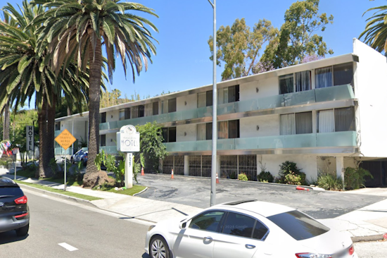 LAFD Extinguishes Blaze at Hollywood Hotel in 14 Minutes, Franklin Avenue Temporarily Closed During Operation