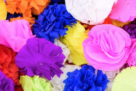 Lake Lynn Community Center Hosts "Wow Mom" Gifts for Mother's Day Craft Session in Raleigh