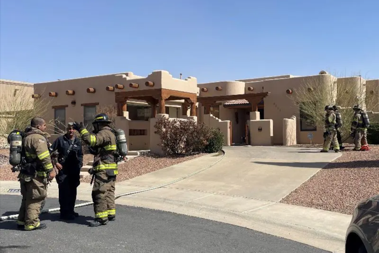 Las Cruces Firefighters Extinguish Residential Blaze, 2 Hospitalized for Injuries
