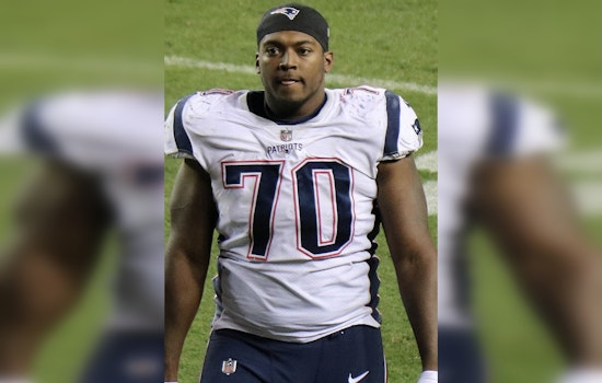 Las Vegas Raiders Reinforce Defense by Re-Signing Veteran DT Adam Butler to $16.5M Deal