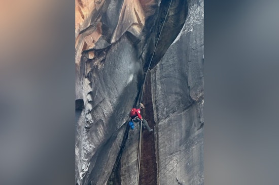 Las Vegas SAR Team Successfully Rescues Climbers Stranded in Ice Box Canyon Amid Strong Winds