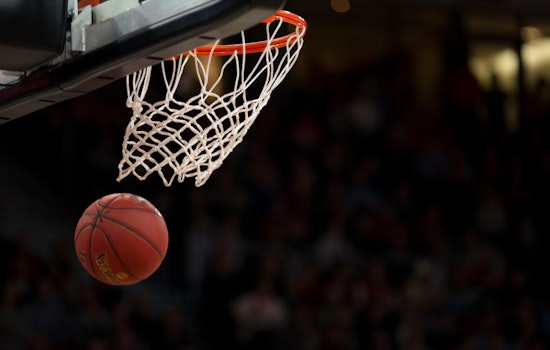 Last-Second Three-Pointer by Florida Seals 86-84 Win, Ousting UNLV Lady Rebels from WB Invitational Tournament