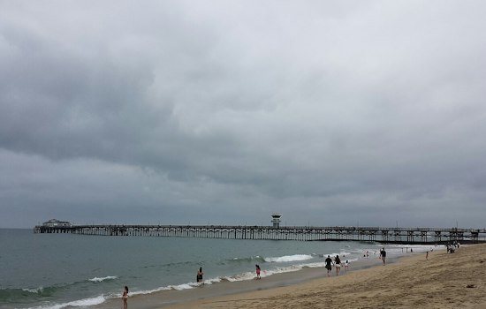 Los Angeles Braces for Evening Showers with Temperatures Holding Steady in the 60s