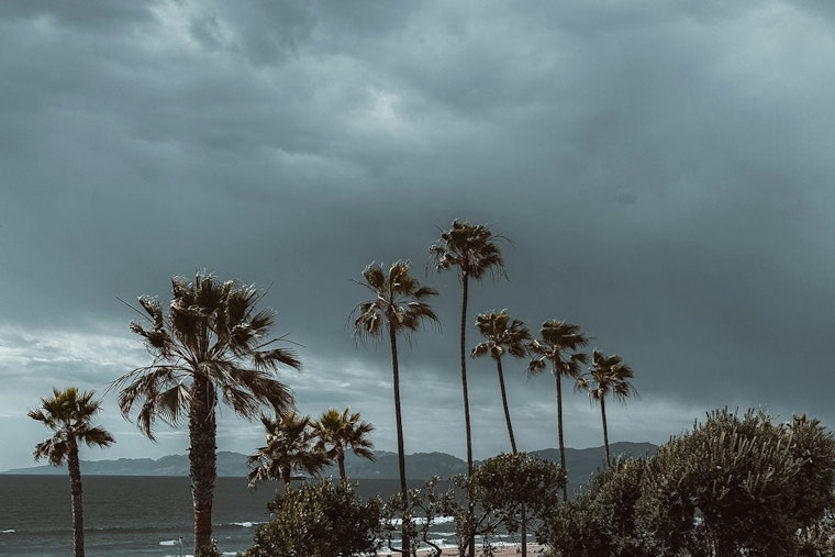 Los Angeles Braces for Wet Week with 100% Chance of Rain Today and Thunderstorms on the Horizon