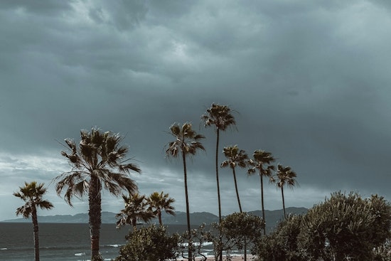 Los Angeles Braces for Wet Week with 100% Chance of Rain Today and Thunderstorms on the Horizon