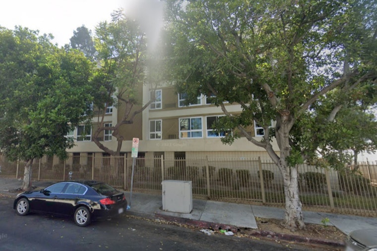 Los Angeles Firefighters Quickly Extinguish Westlake District Apartment Blaze; No Injuries Reported
