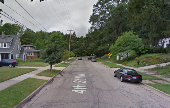 Man Fatally Injured in Solo Three-Wheeled Motorcycle Crash in Grand Rapids