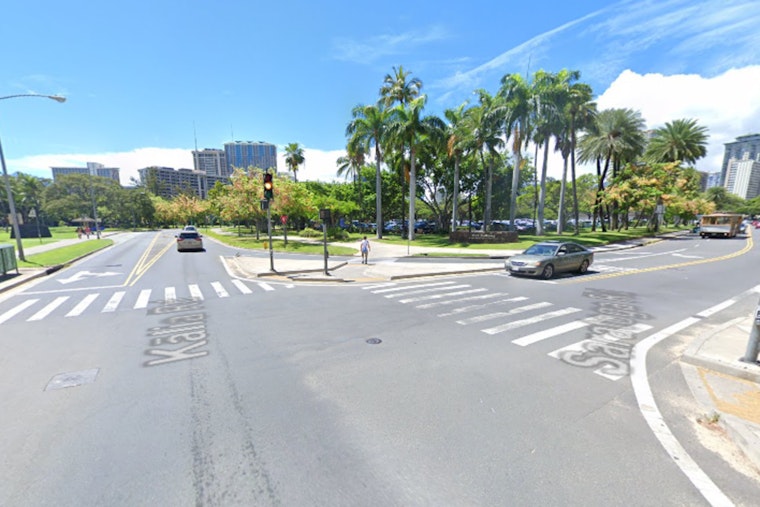 Man in Serious Condition After Being Hit by Vehicle in Waikiki, Honolulu Police Investigating