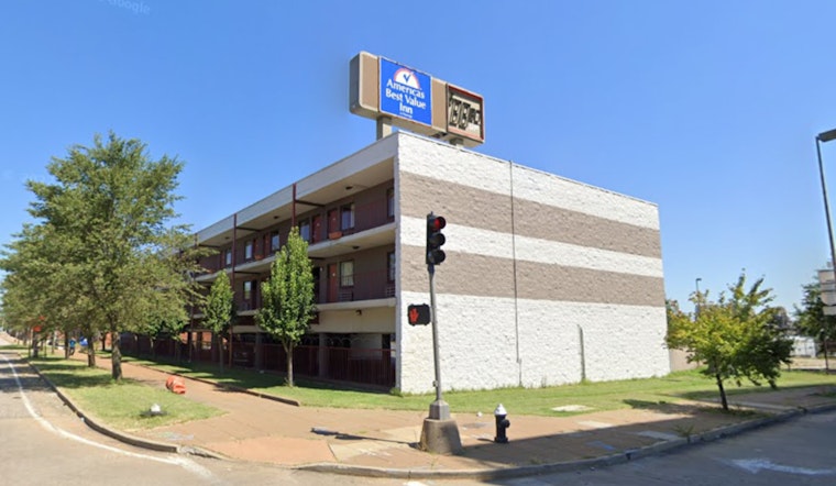 Man Robbed at Gunpoint During Private Encounter at St. Louis Inn, Suspect Sought by Police