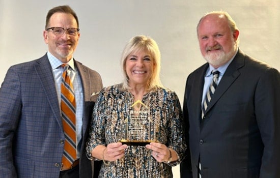 Mecklenburg County Manager Dena Diorio Receives El Camino Campeon Award for Support of Hispanic and Latino Communities