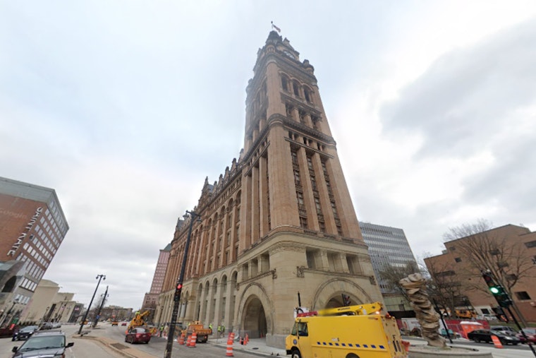 Milwaukee Official Tackles Litter Problem with Determination, Clarifies Stance on Penalties Amid Apology