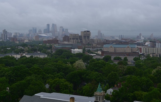 Minneapolis Braces for Strong Winds and Sudden Temperature Drop Amidst 30% Chance of Rain