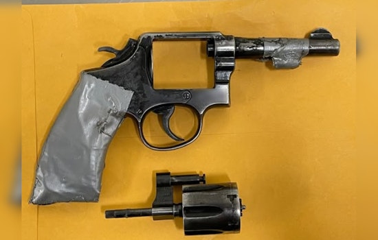 Minneapolis Police Arrest Two on Outstanding Warrants, Seize Gun and Drugs from Suspicious Vehicle
