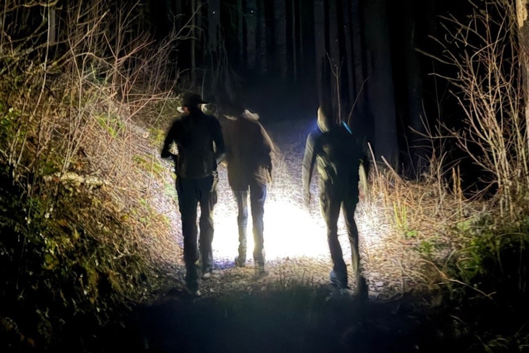 Multnomah County Sheriff's Green Hornets Rescue Lost Hikers on Larch Mountain
