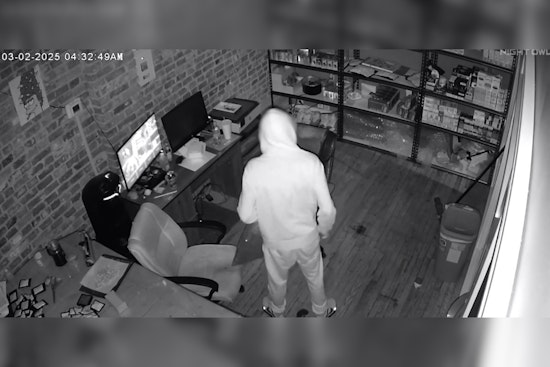 Murfreesboro Police Seeks Public Help to Identify Suspect in Downtown Smoke Shop Burglary